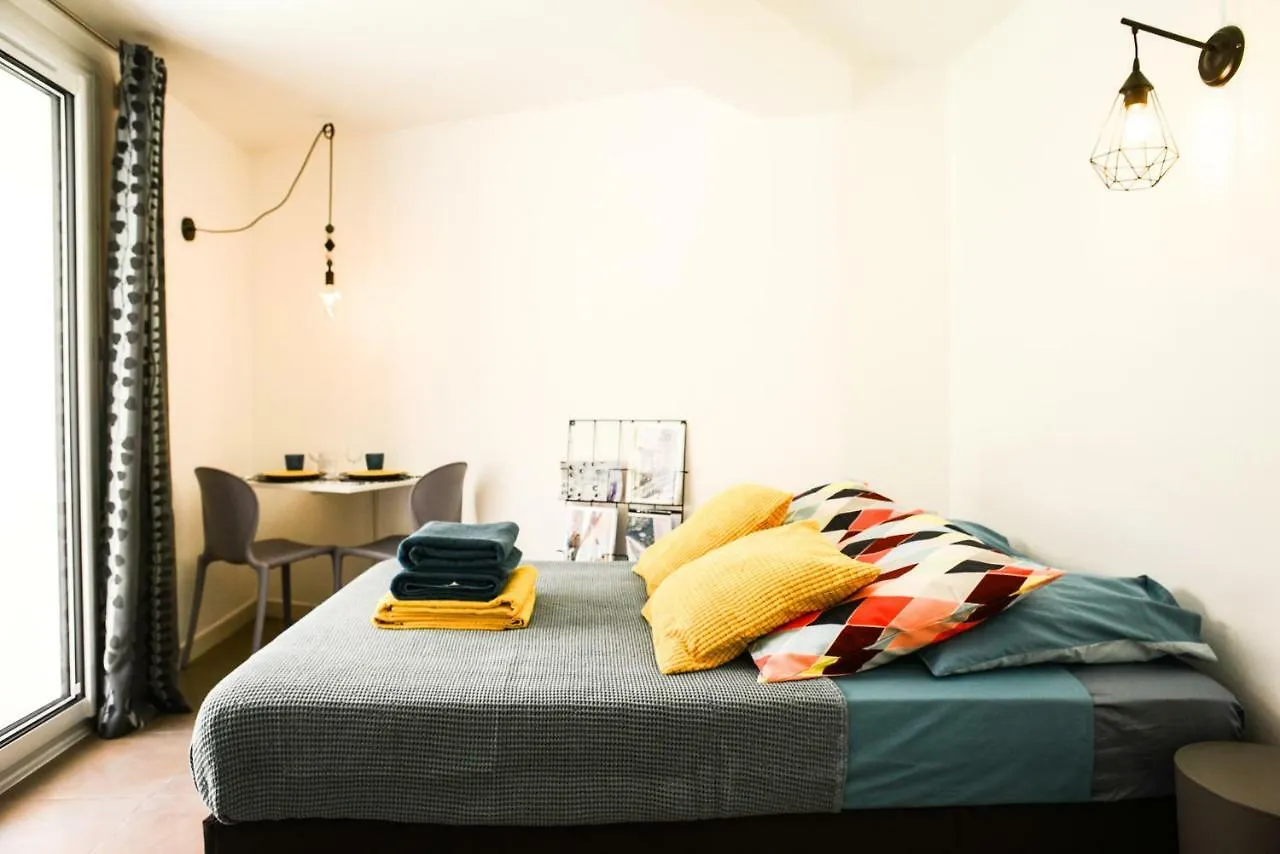 Apartment Studio Les Hortensias Avignon Frankreich
