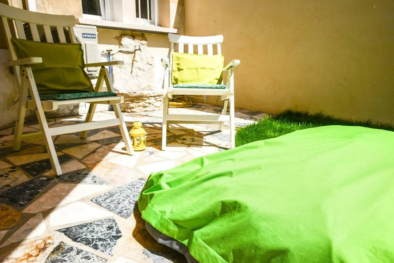 Apartment Studio Les Hortensias Avignon