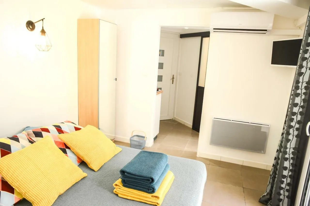 Apartment Studio Les Hortensias Avignon